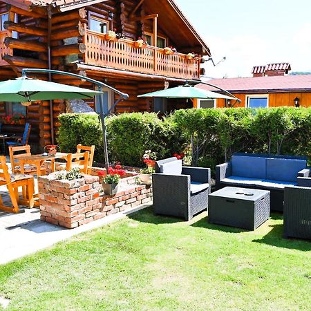 Villa Casa De Lemn Rîşnov Exterior foto