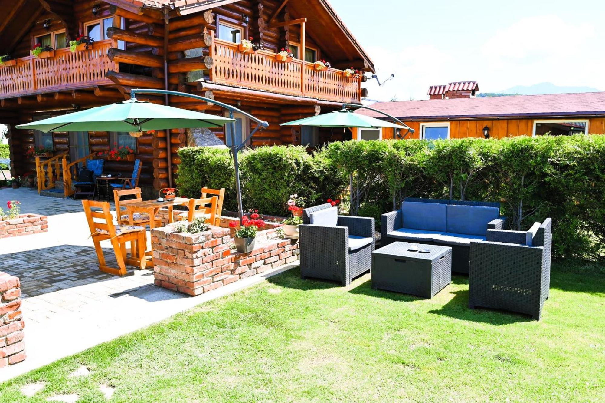Villa Casa De Lemn Rîşnov Exterior foto